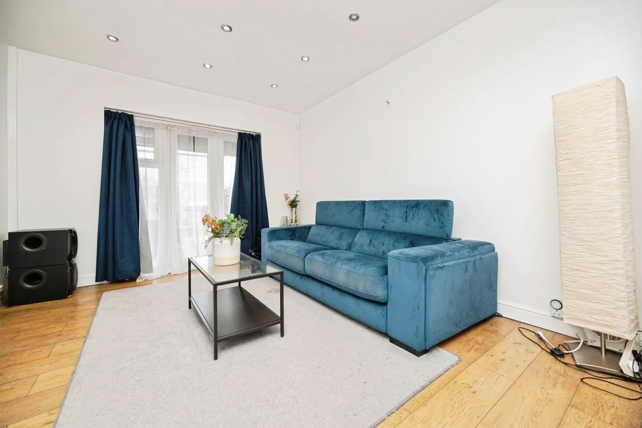 Woodcroft Avenue, B20, photo 7