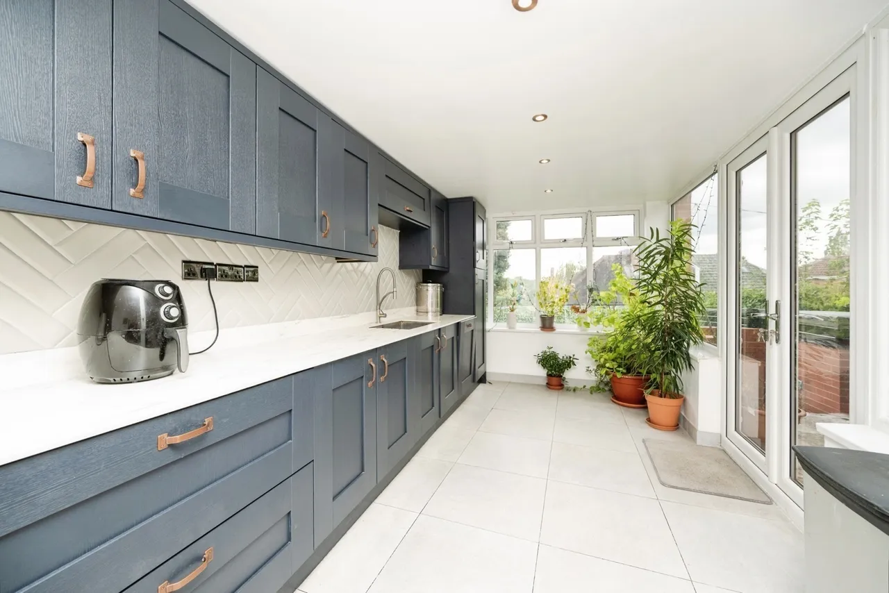 Woodcroft Avenue, B20, photo 12