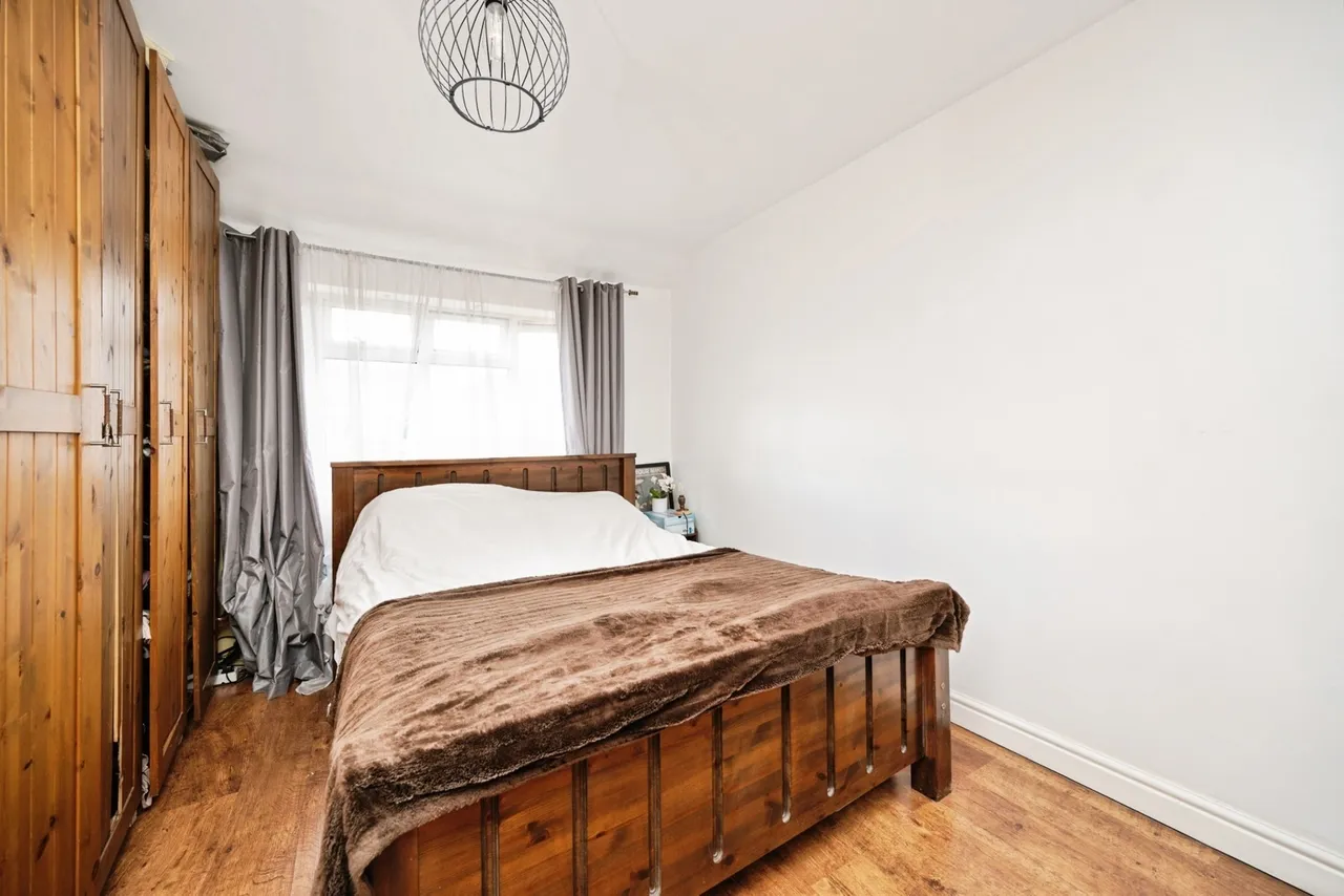 Woodcroft Avenue, B20, photo 19