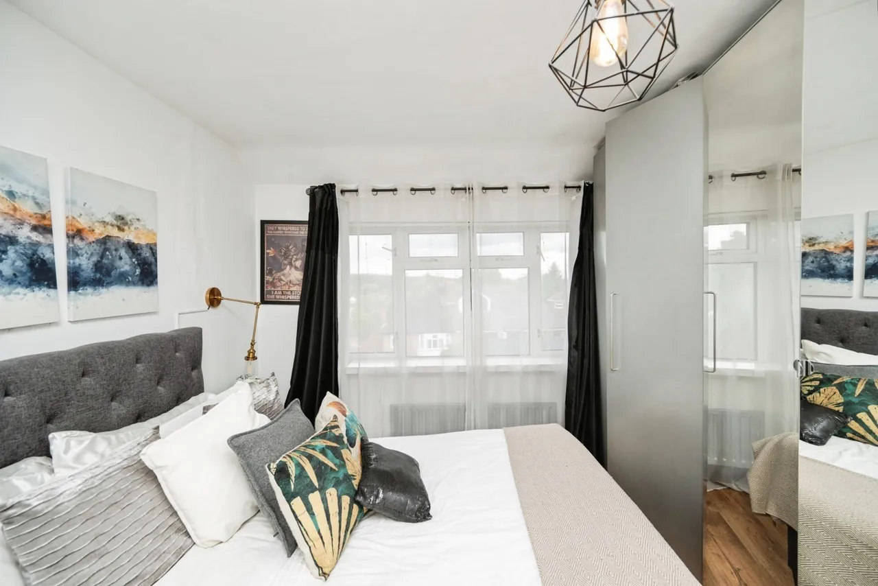 Woodcroft Avenue, B20, photo 16