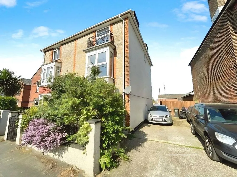 Fairlee Road, Newport, PO30, photo 18