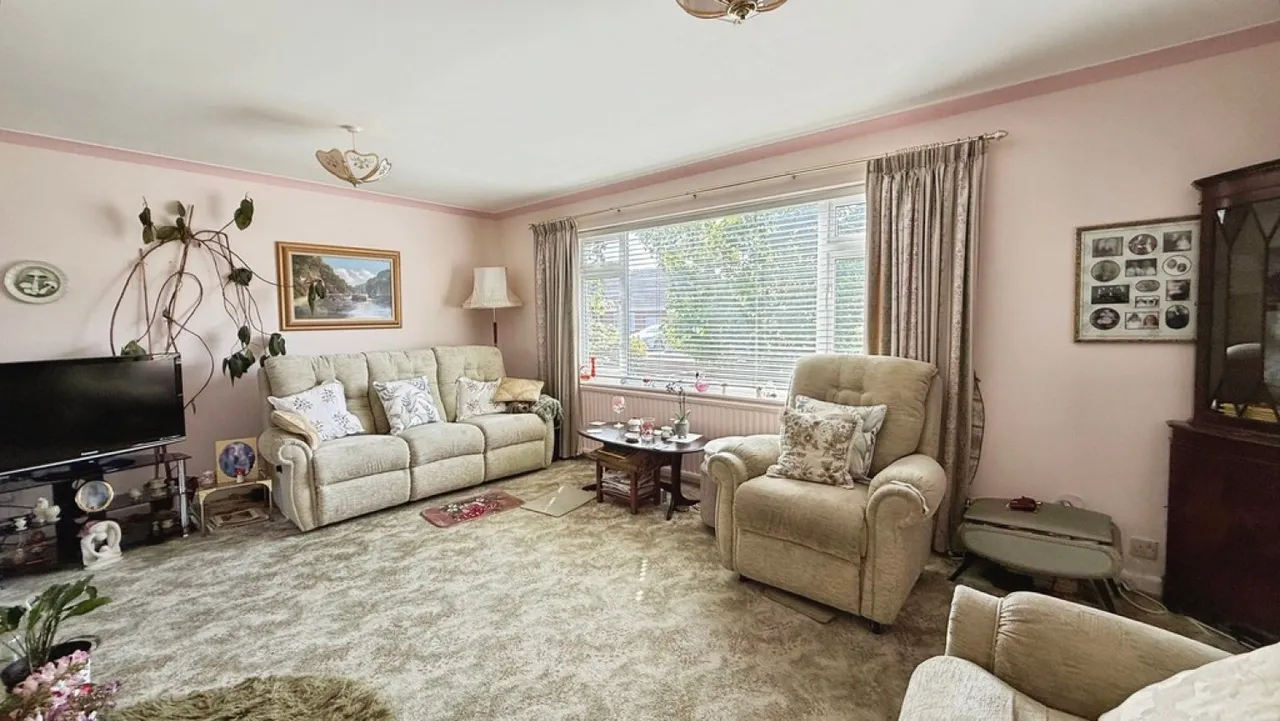 Hazel Grove, Trowbridge, photo 4