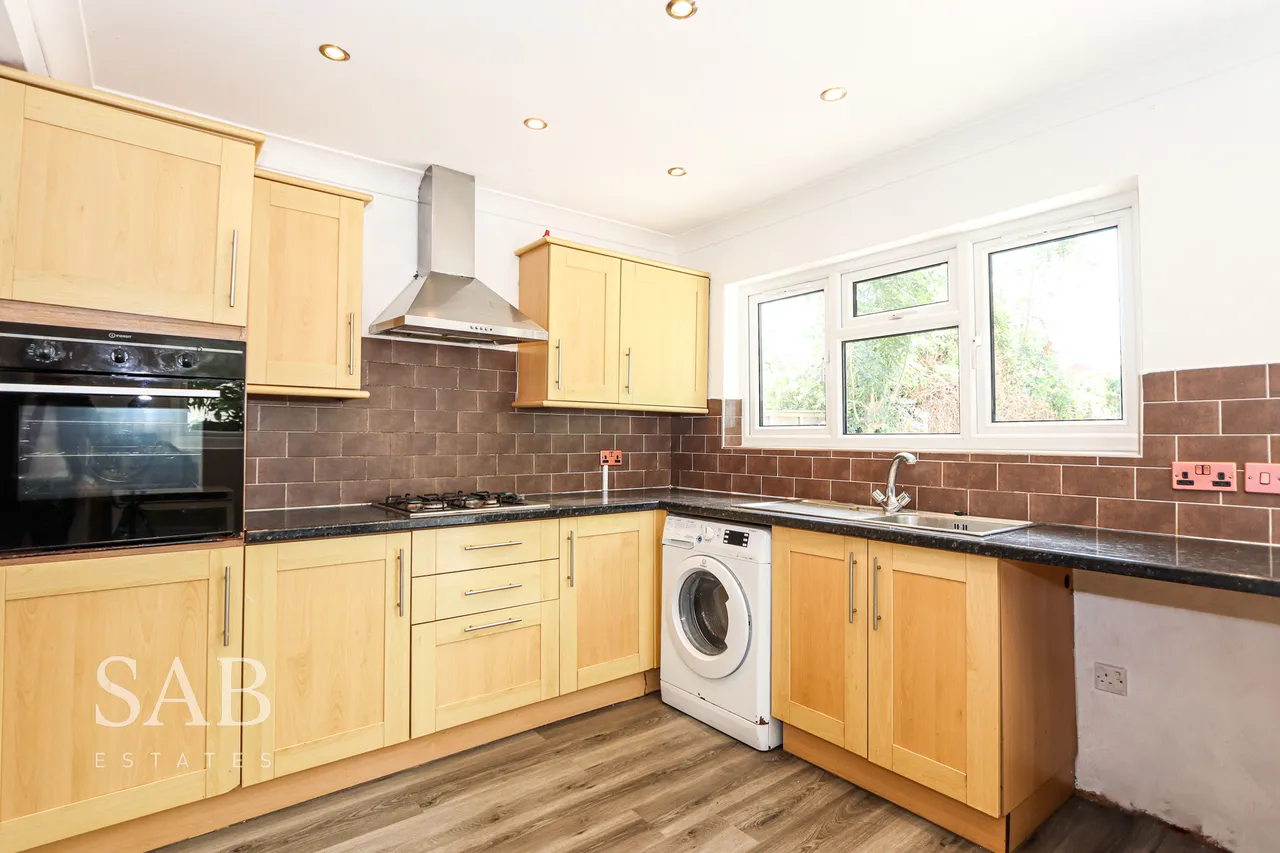 3 bed house to rent, Collingwood Road, Uxbridge, UB8