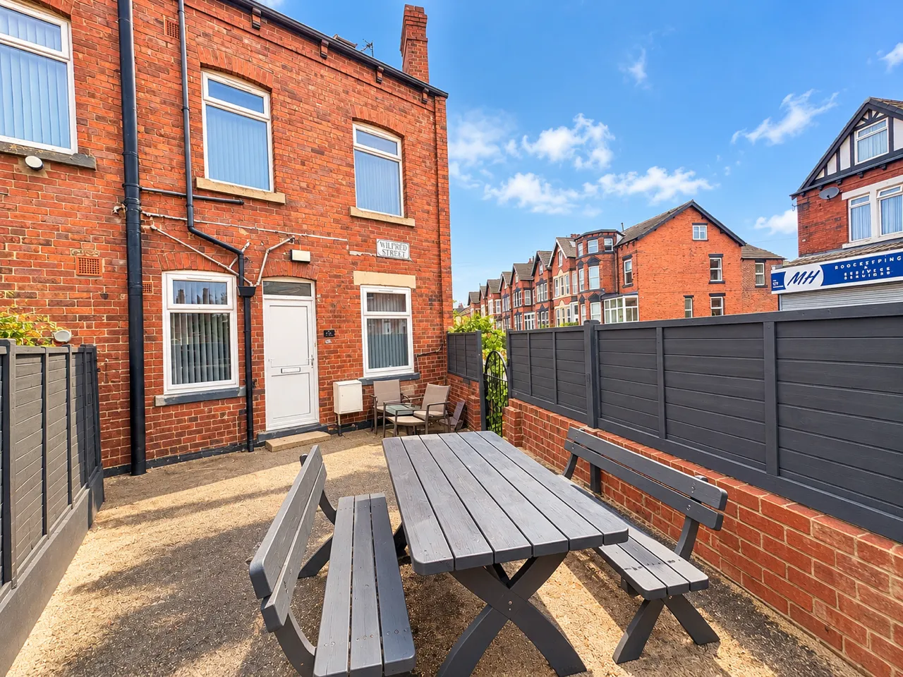 1 bed flat to rent, Cross Green Lane, LS15