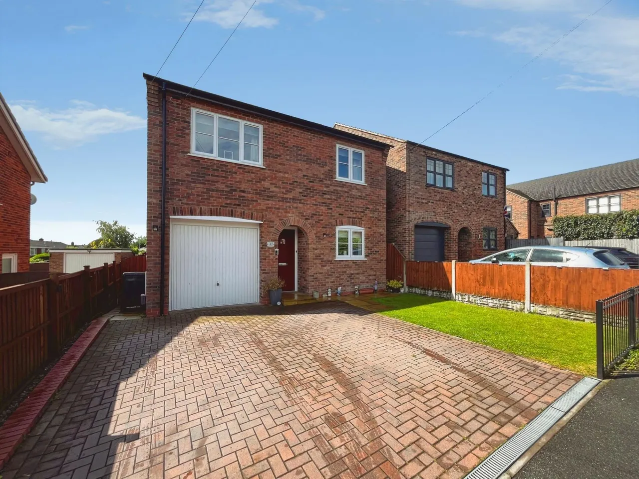 4 bed house to rent, The Leys, Newhall, DE11