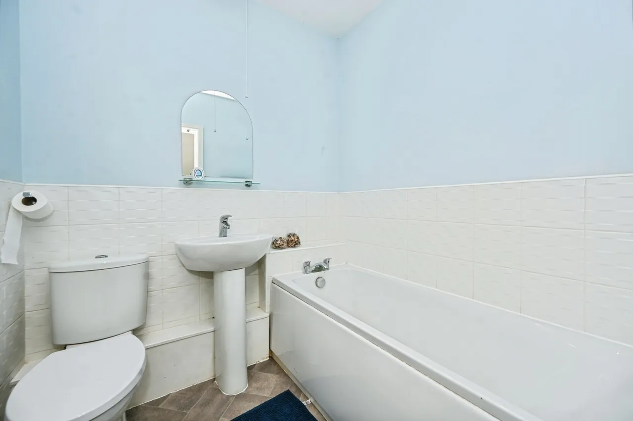 Catherine Way, NEWTON-LE-WILLOWS, Merseyside, WA12, photo 12