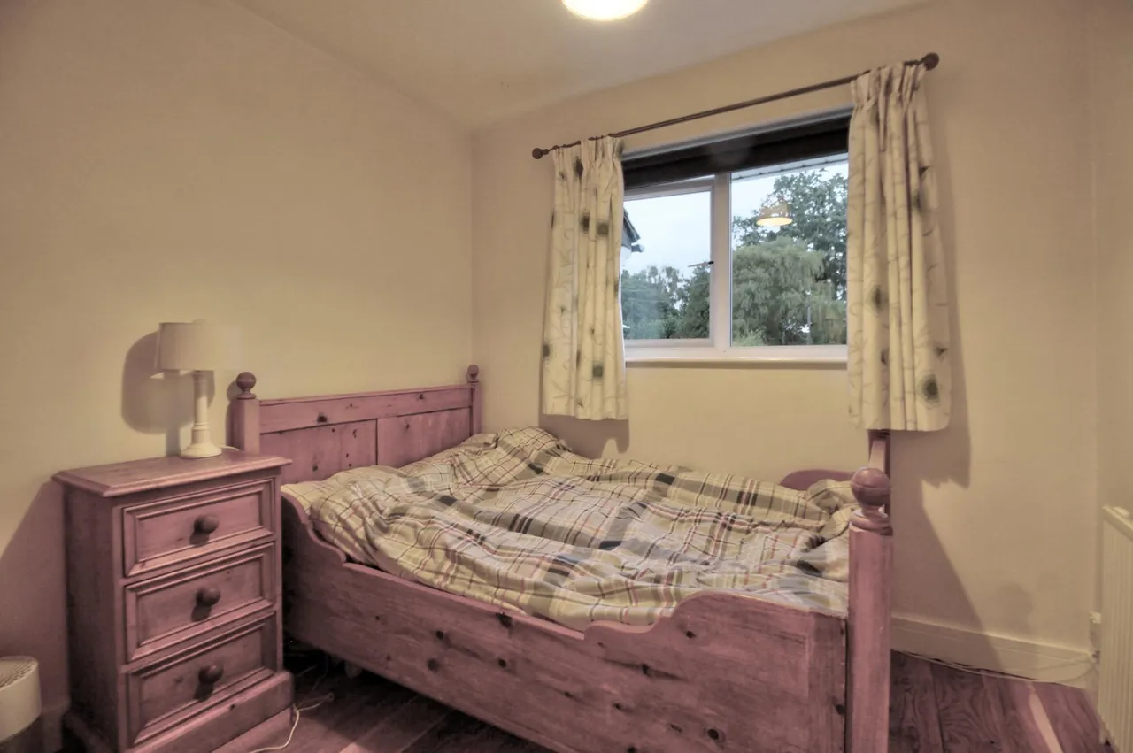 Bramble Road, Petersfield, GU31, photo 12