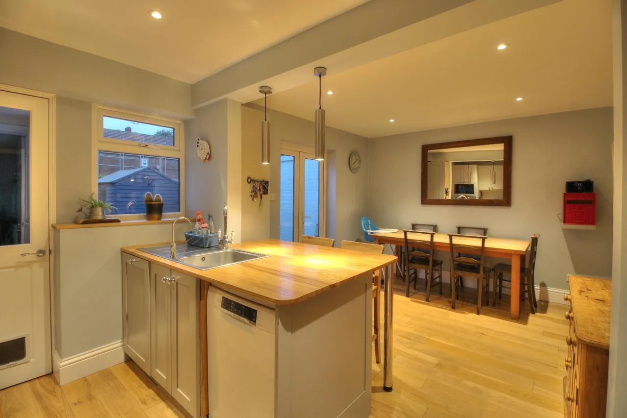 Bramble Road, Petersfield, GU31, photo 4