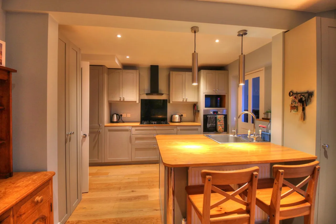 Bramble Road, Petersfield, GU31, photo 5