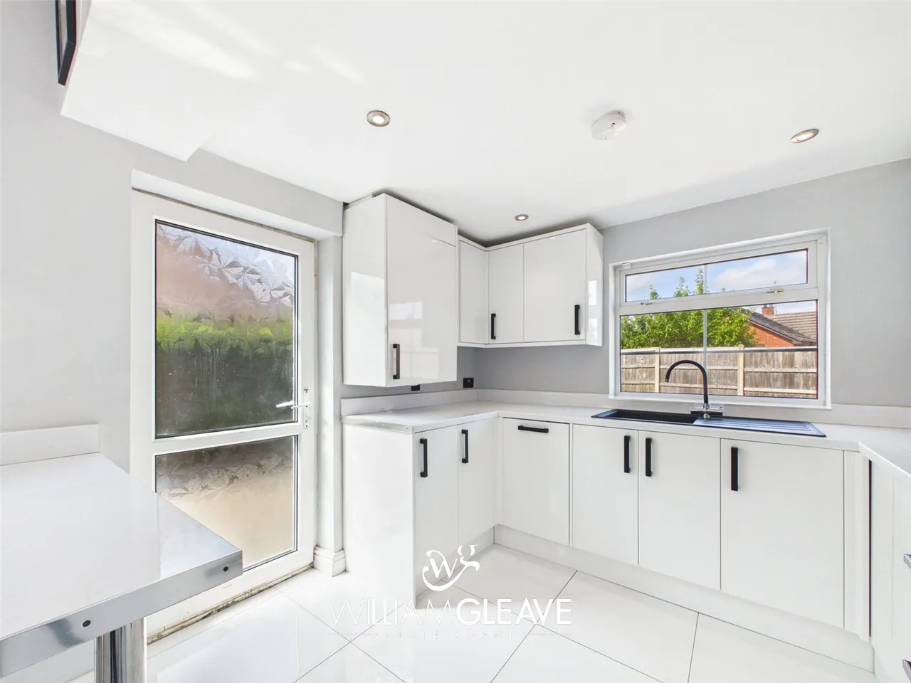 Woodlands Road, Mold, Flintshire, CH7 1UW, photo 6