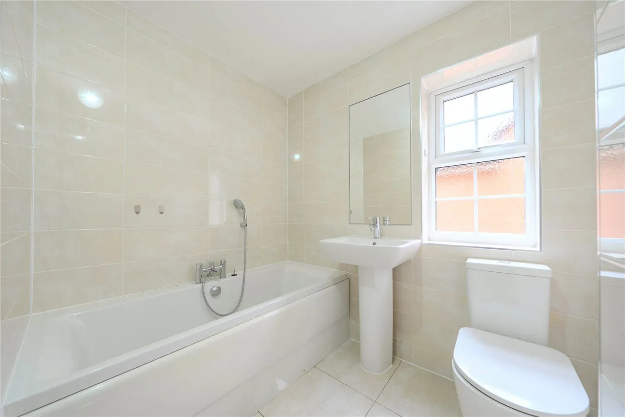 Bodington Way, Leeds, LS16, photo 9