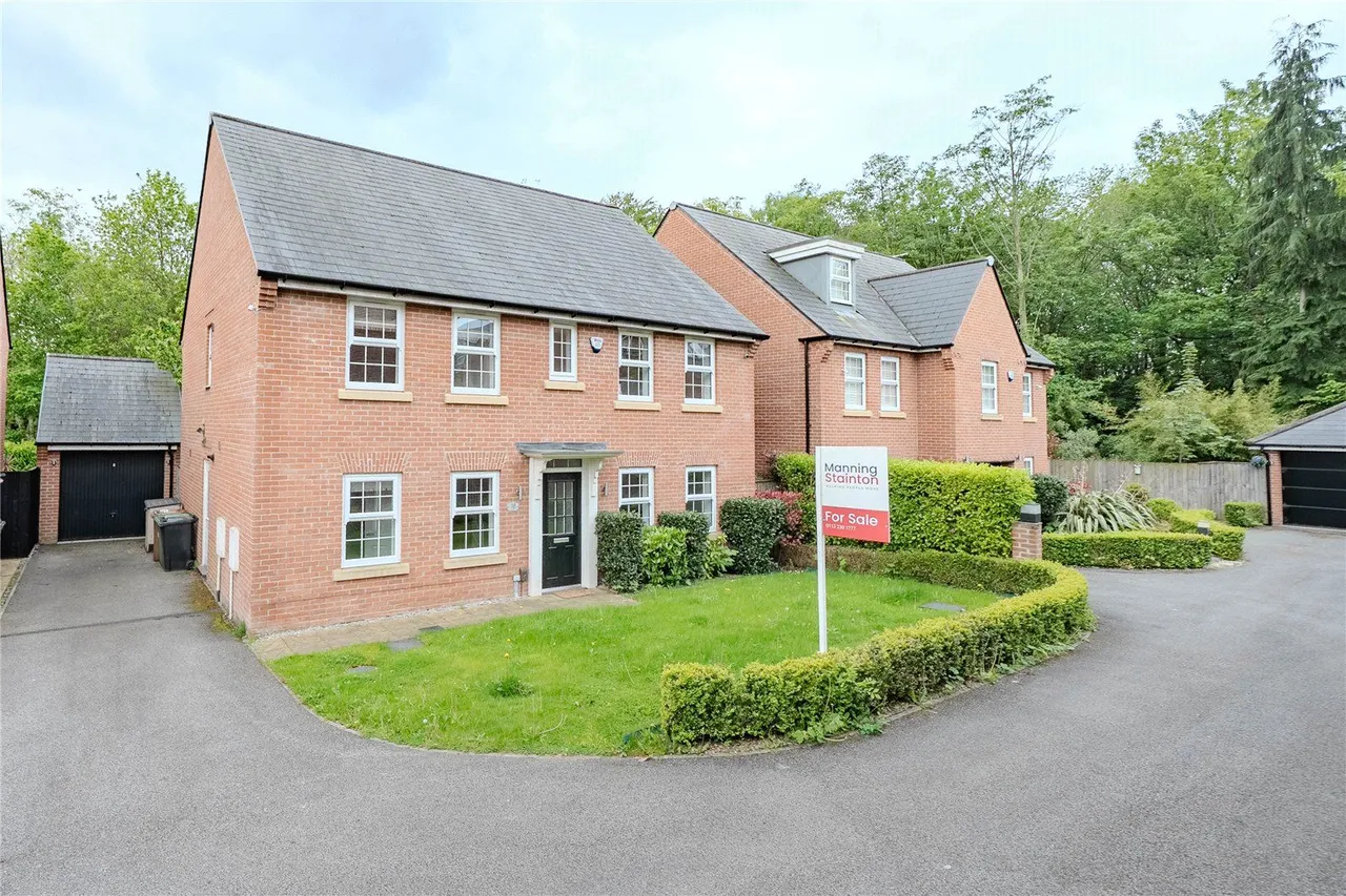 4 bed house for sale, Bodington Way, Leeds, LS16