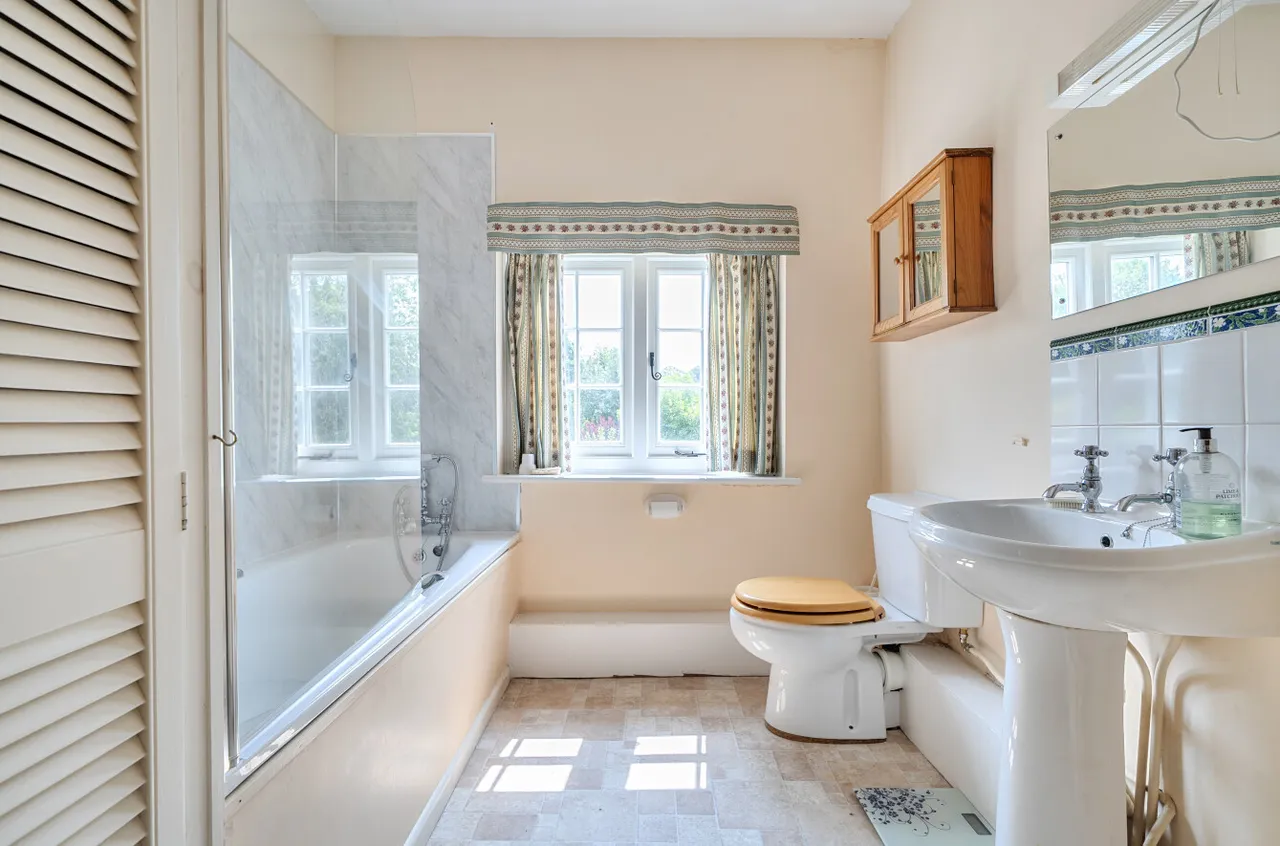 Rosemary Lane, Dulverton, TA22, photo 22