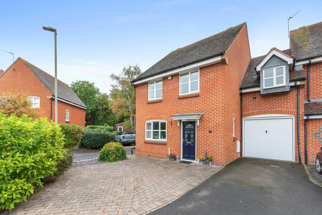3 bed house for sale, Youens Drive, Thame, OX9