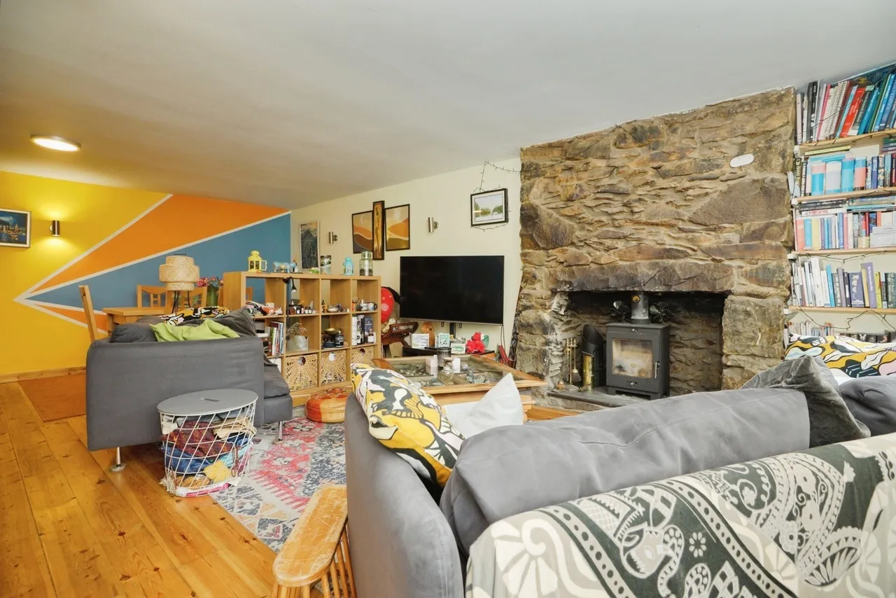 Well Street, Caernarfon, LL55, photo 3