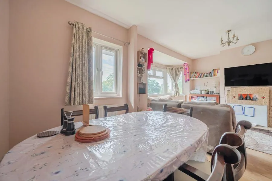 Stoke Poges Lane, Slough, SL1, photo 4
