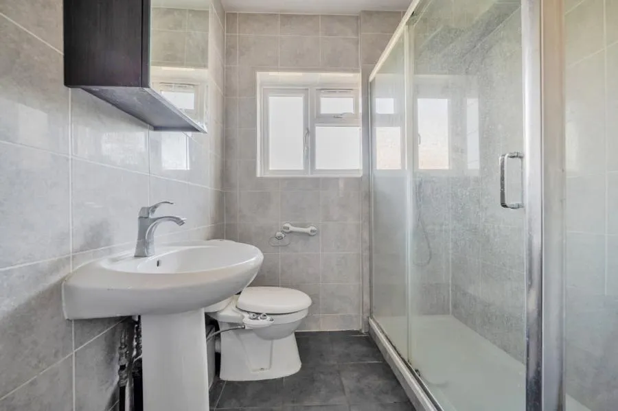 Stoke Poges Lane, Slough, SL1, photo 8