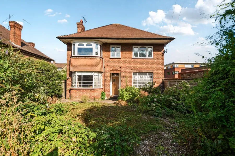 2 bed flat for sale, Stoke Poges Lane, Slough, SL1