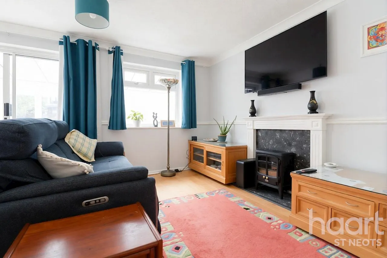 Carisbrooke Way, Eynesbury, PE19, photo 6