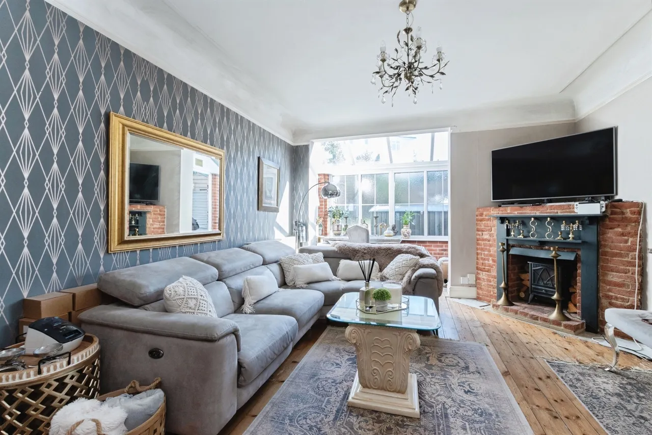 St. Albans Crescent, Bournemouth, BH8, photo 2