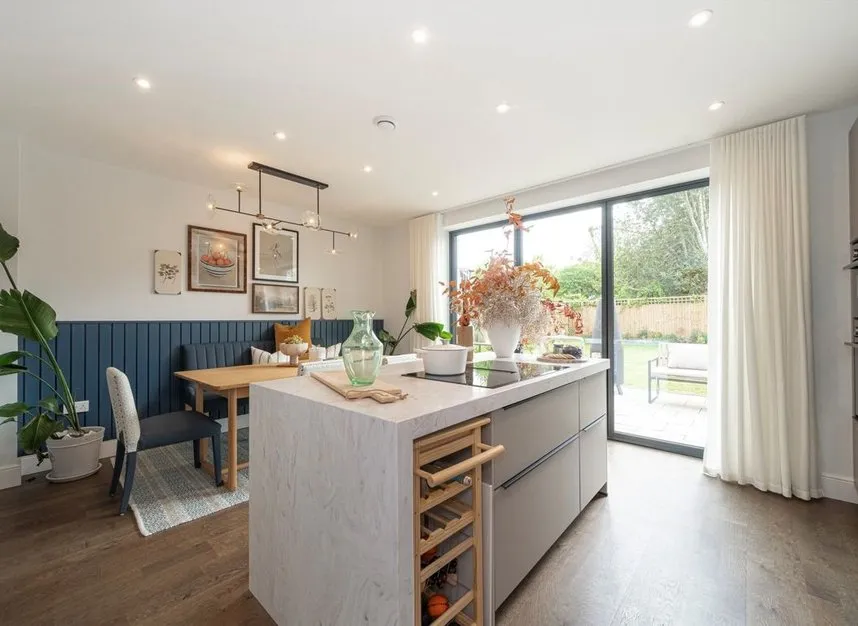Rose Square, Twickenham, TW2, photo 3