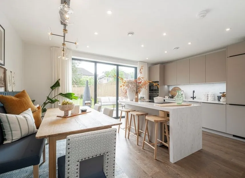 Rose Square, Twickenham, TW2, photo 6