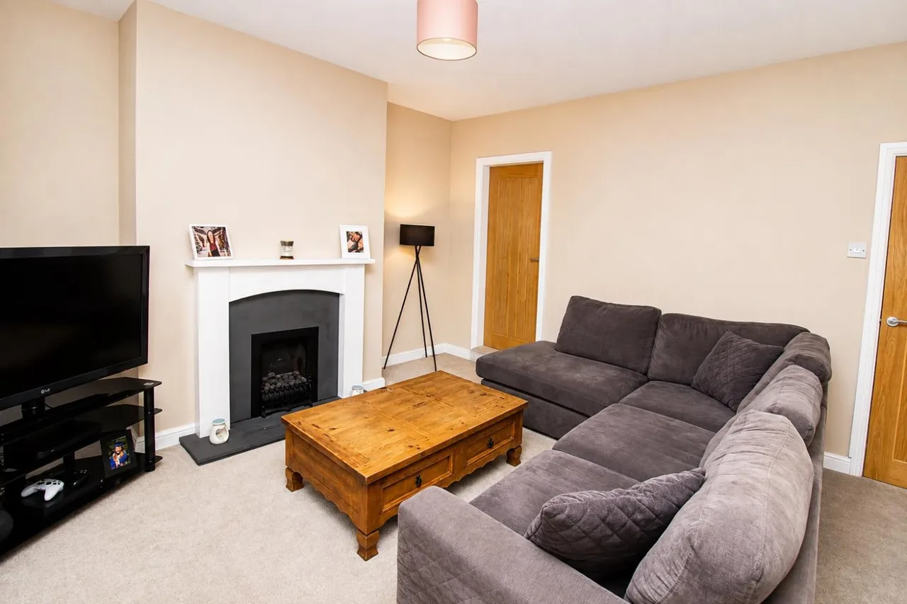 3 bed house for sale — Marsh House Lane, Darwen