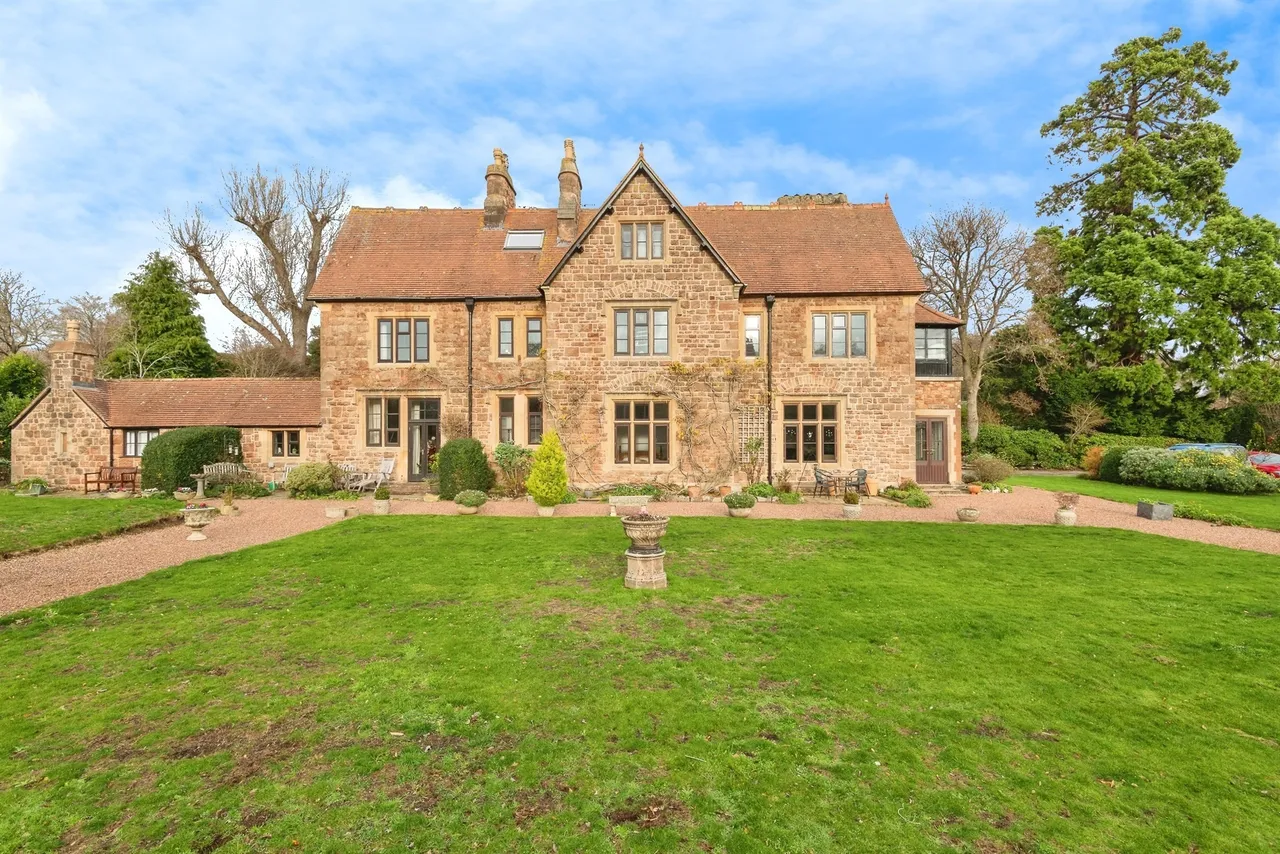 2 bed flat for sale, Priory Green, Dunster, TA24