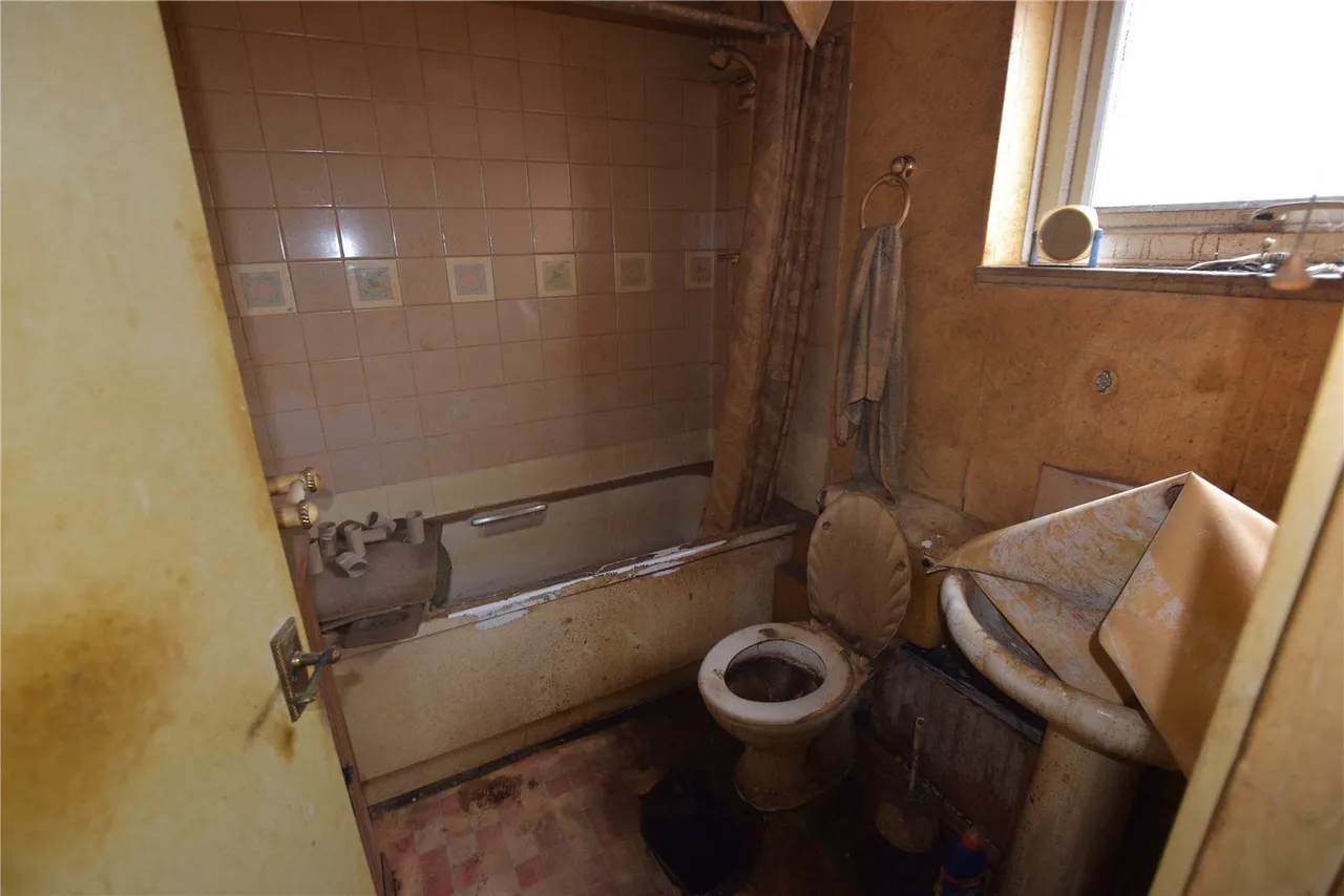 Cottingley Approach, Leeds, LS11, photo 5