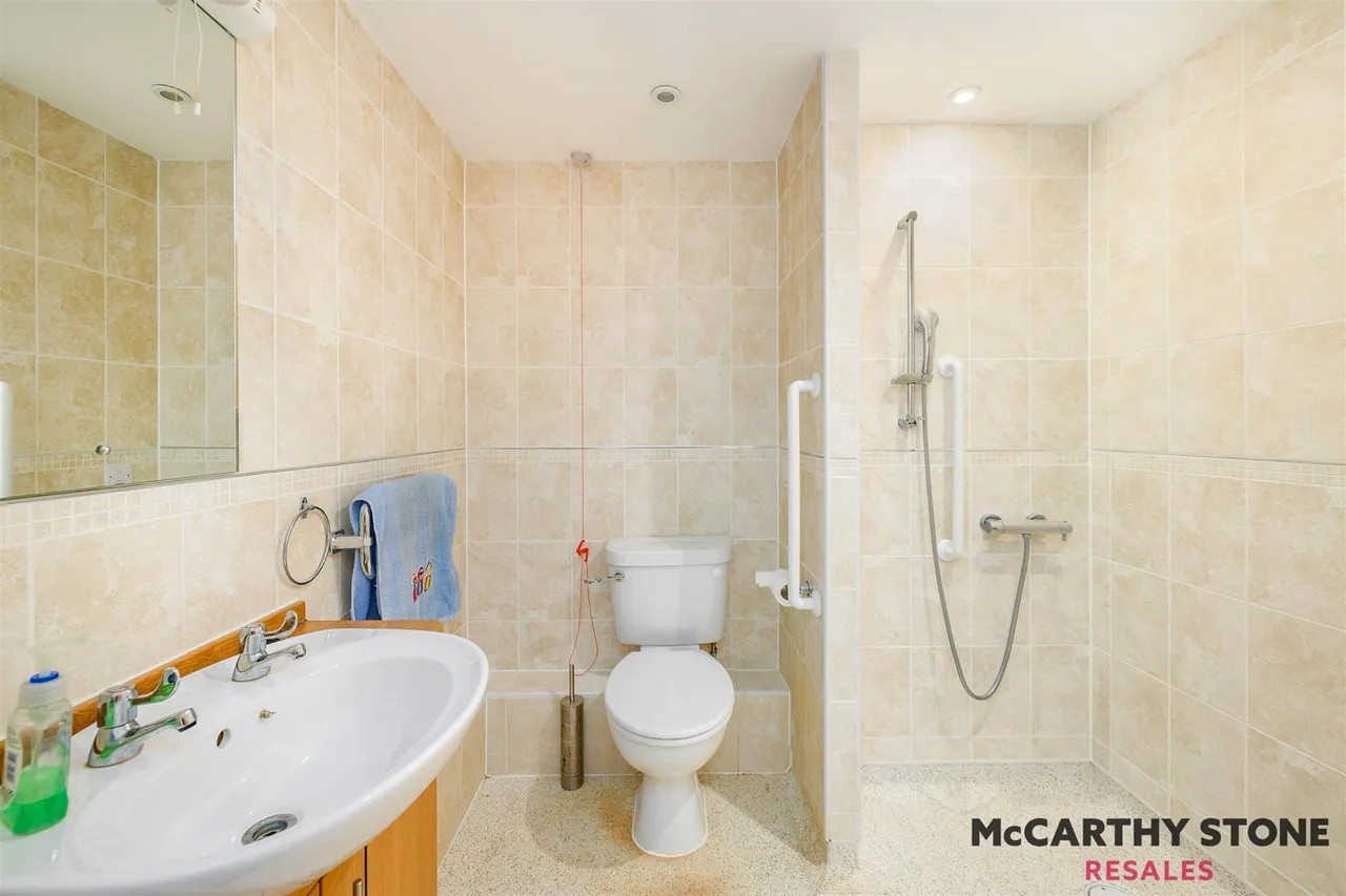 High Street, Ongar, CM5, photo 6