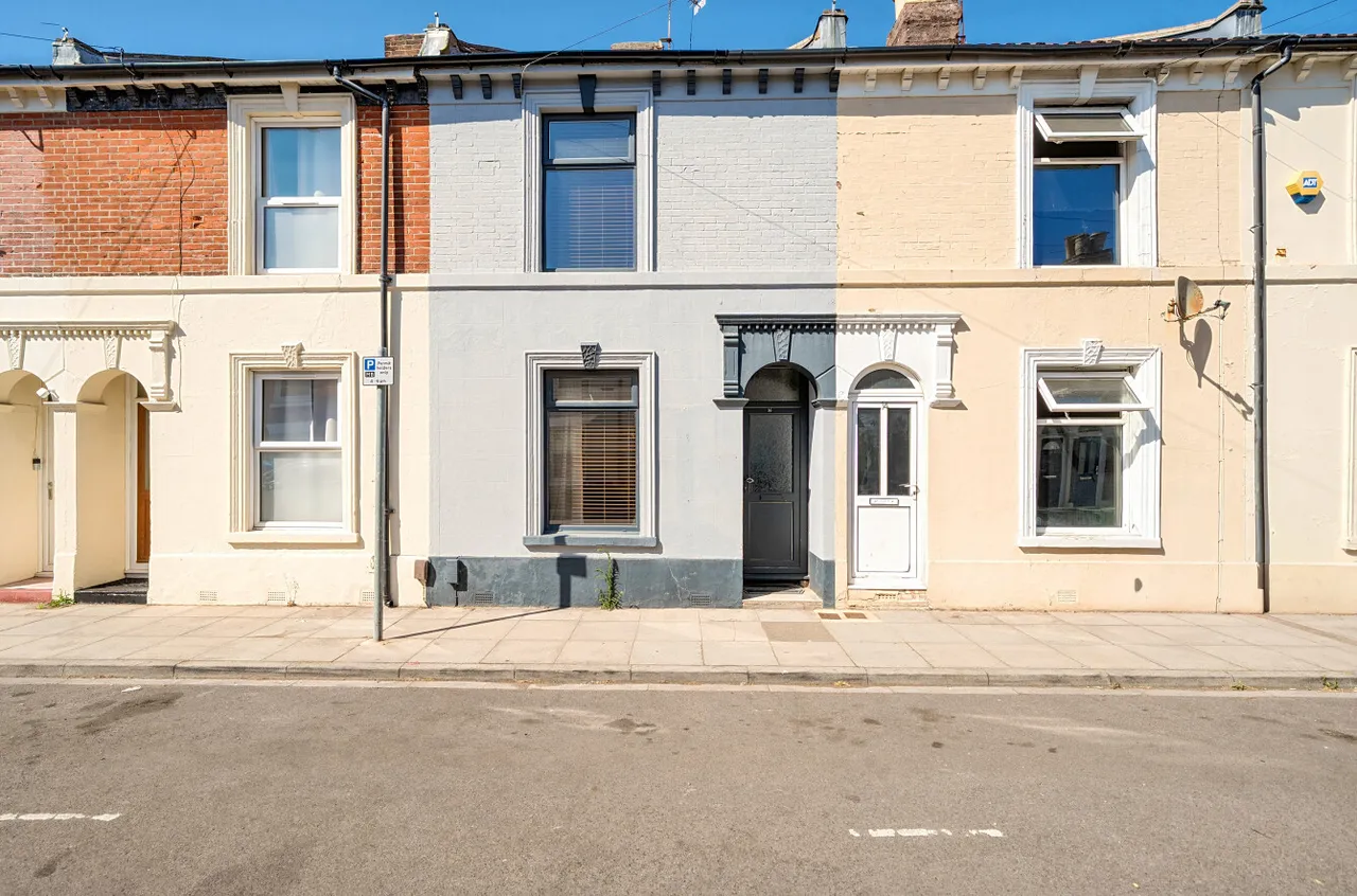 2 bed house for sale, Lawson Road, Southsea, PO5