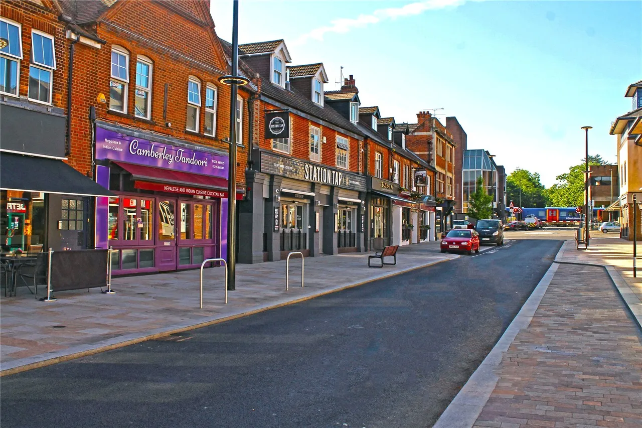 Watchetts Road, Camberley, GU15, photo 7