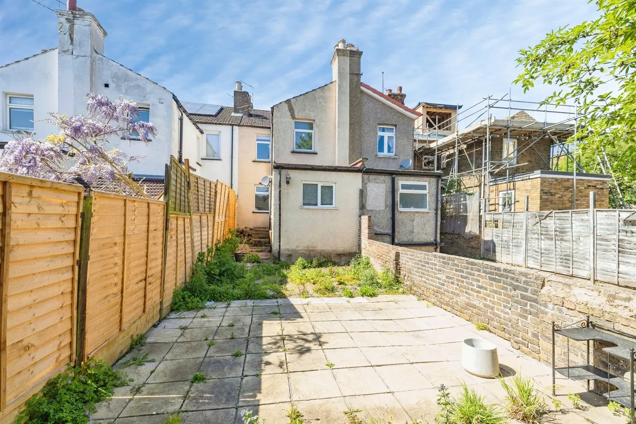 Estcourt Road, Watford, photo 5