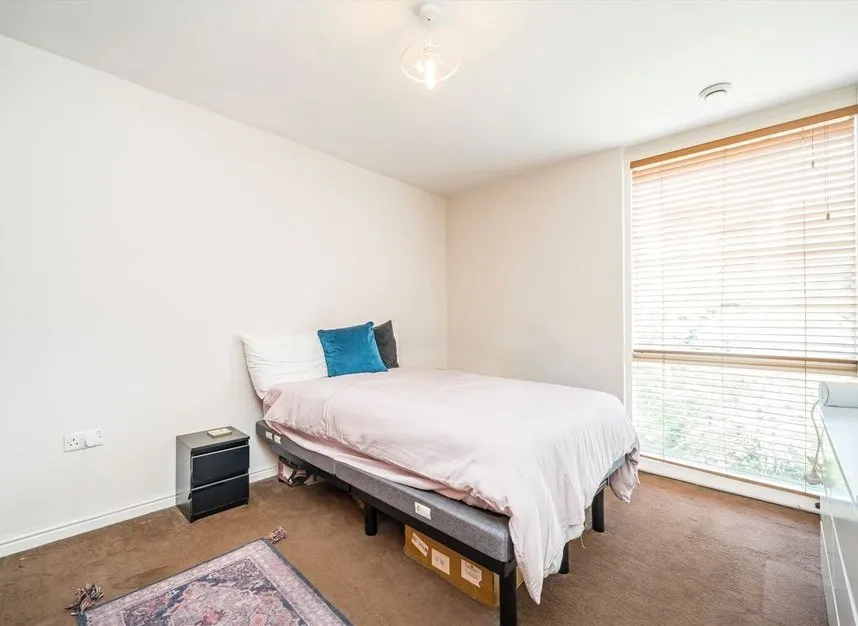 Clayponds Lane, Brentford, TW8, photo 5