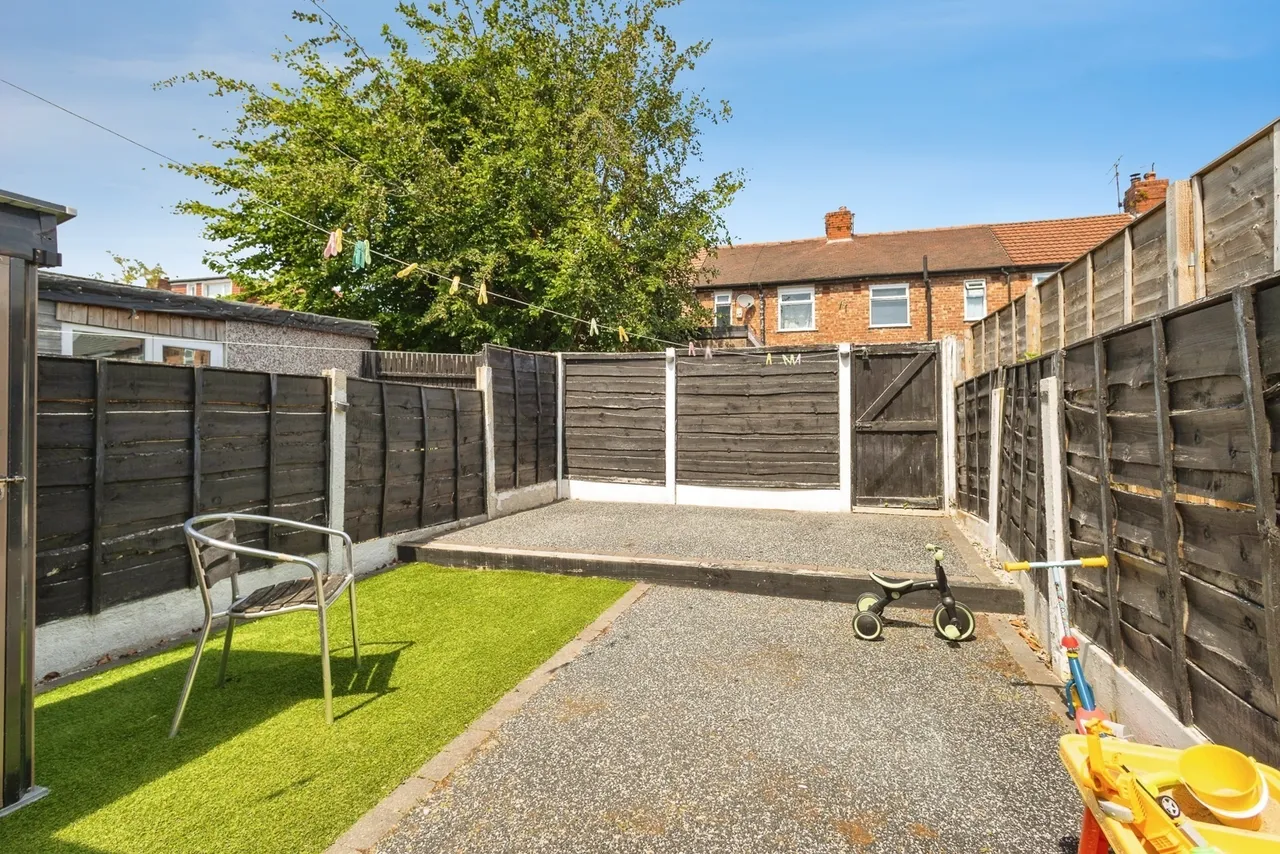 Prince Edward Avenue, Denton, Manchester, Greater Manchester, M34, photo 17