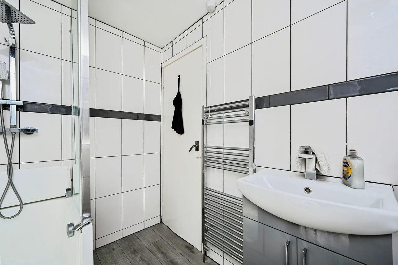 Frederick Avenue, Nottingham, NG17, photo 14