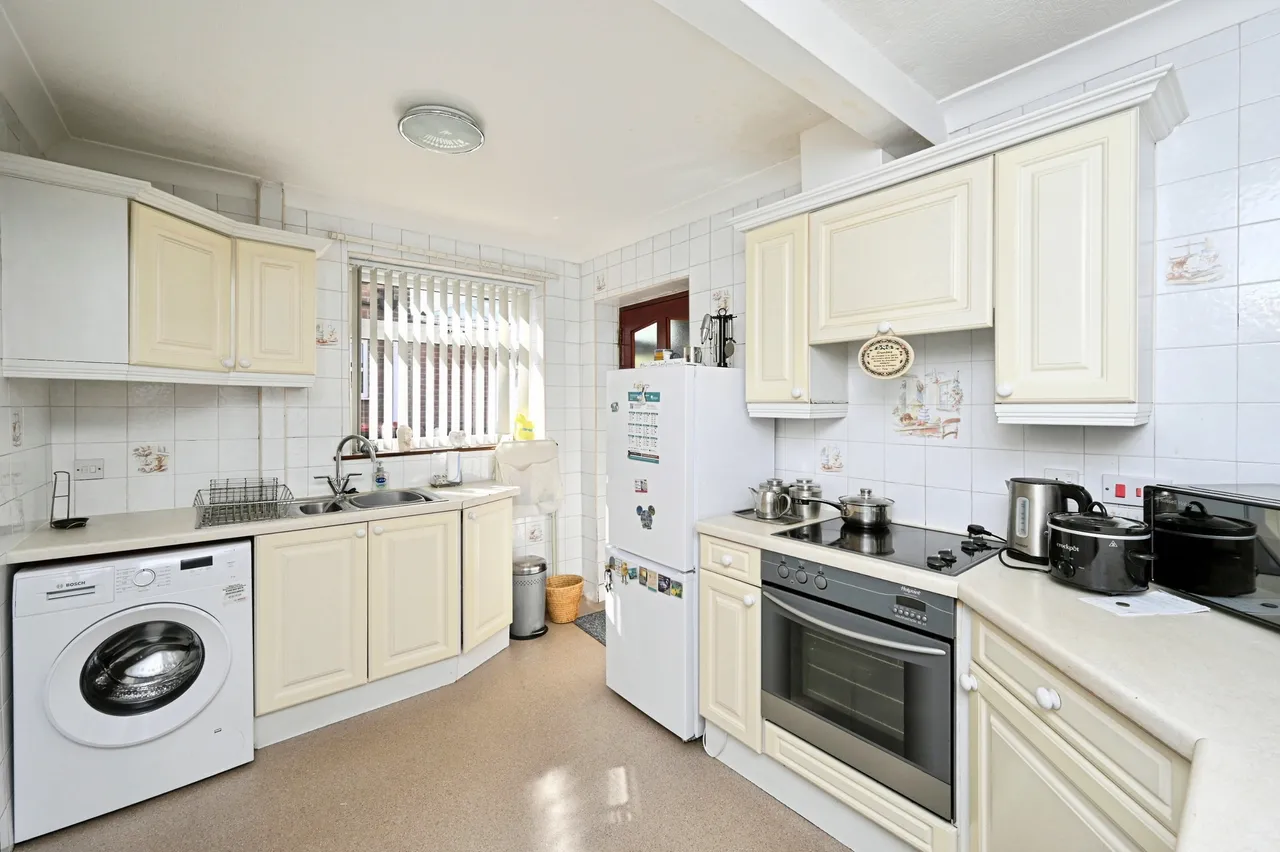 Frederick Avenue, Nottingham, NG17, photo 7