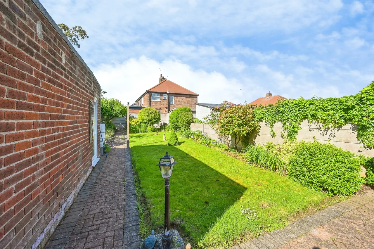 Frederick Avenue, Nottingham, NG17, photo 2