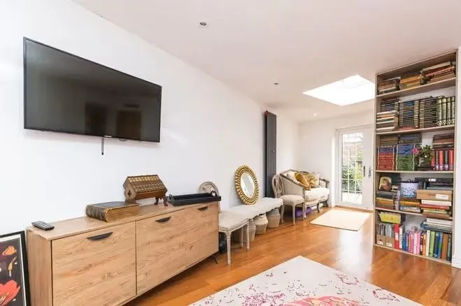 Lilac Crescent, Beeston, NG9, photo 8