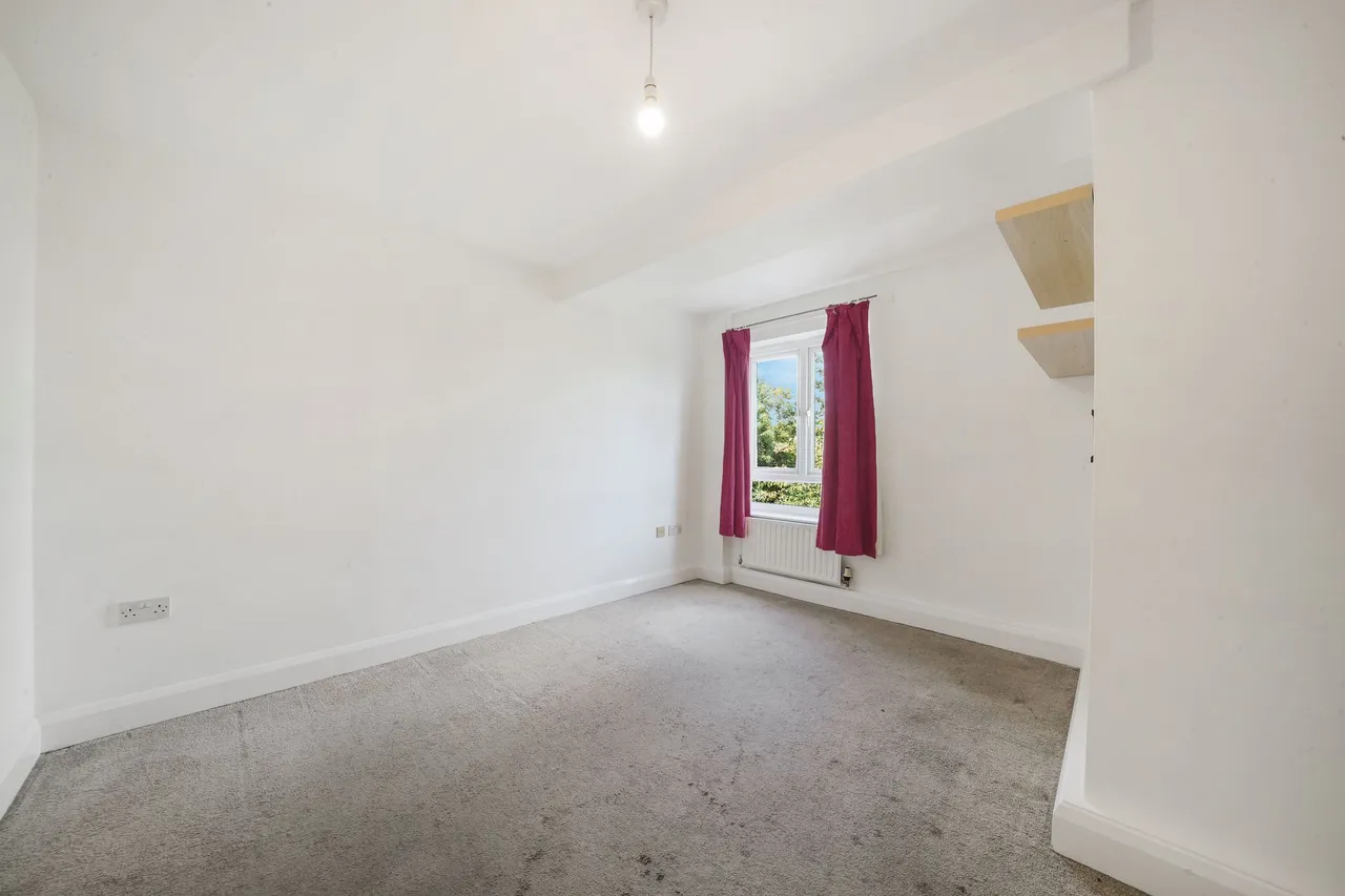 Flat 27 Washbourne Court, 14 Acton Close, London, N9 7DW, photo 12