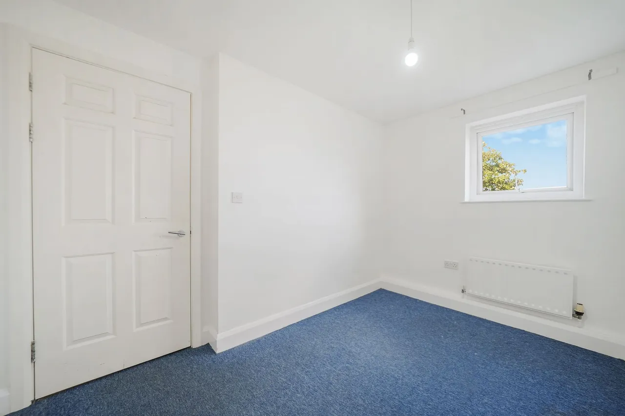 Flat 27 Washbourne Court, 14 Acton Close, London, N9 7DW, photo 17