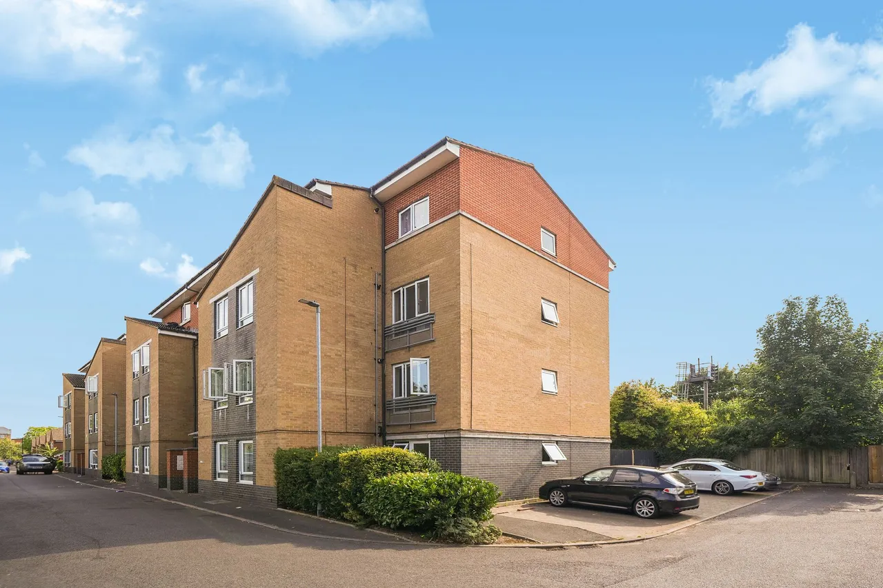 Flat 27 Washbourne Court, 14 Acton Close, London, N9 7DW, photo 21