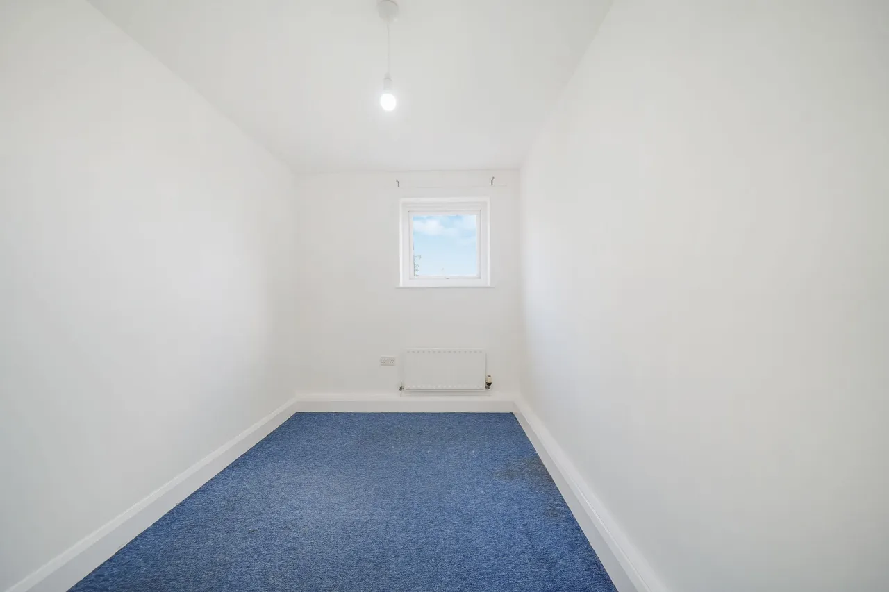 Flat 27 Washbourne Court, 14 Acton Close, London, N9 7DW, photo 19