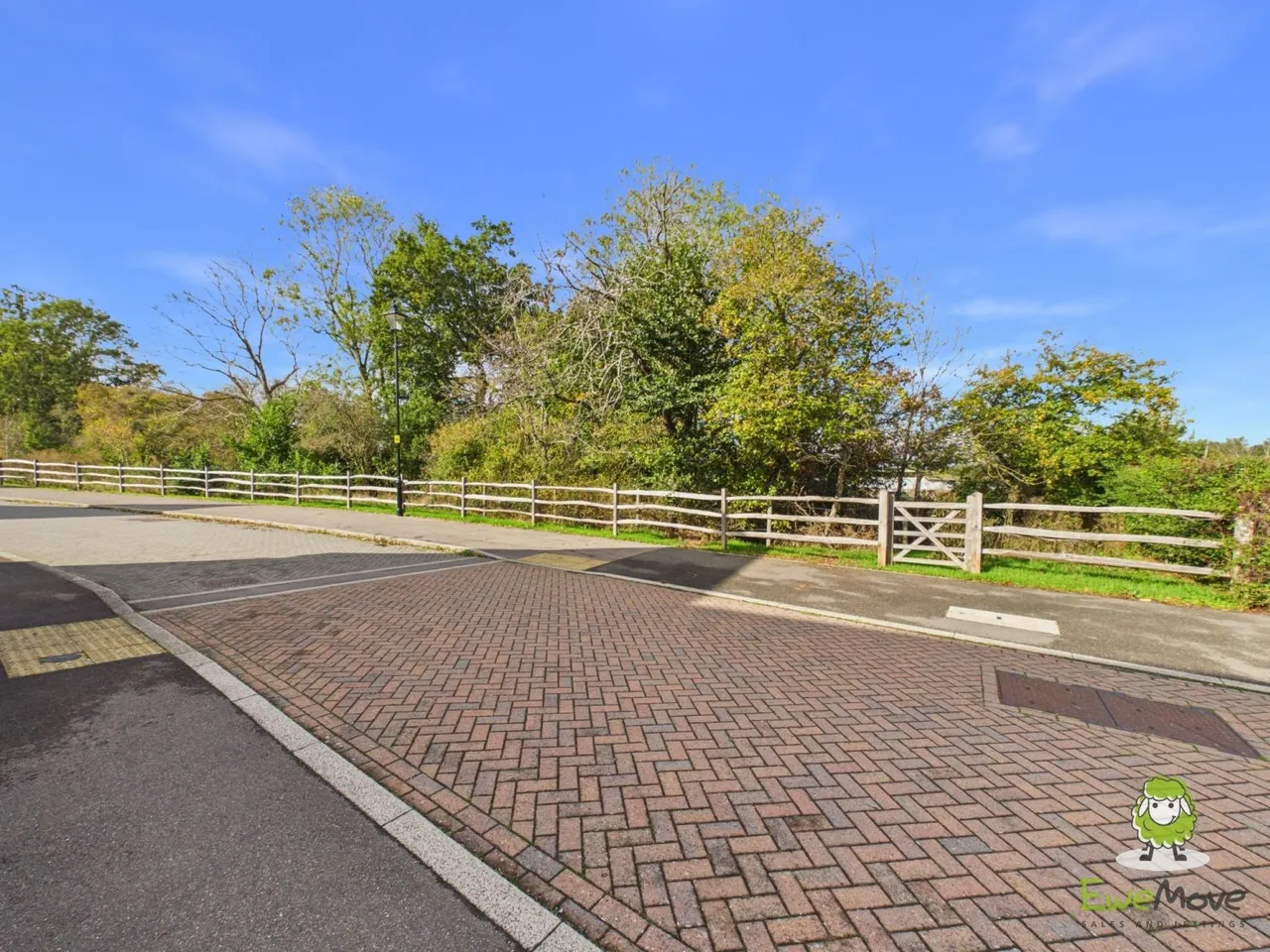 Mansard Crescent, Chineham, RG24, photo 27