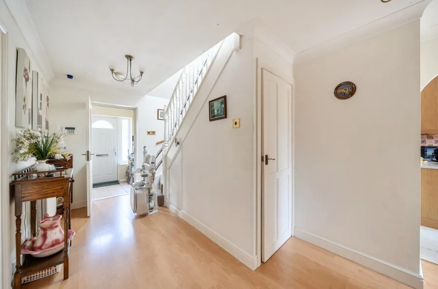 Leagrave High Street, Luton, LU4, photo 11