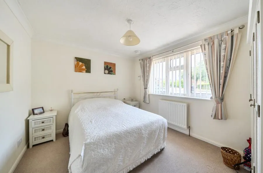 Leagrave High Street, Luton, LU4, photo 5
