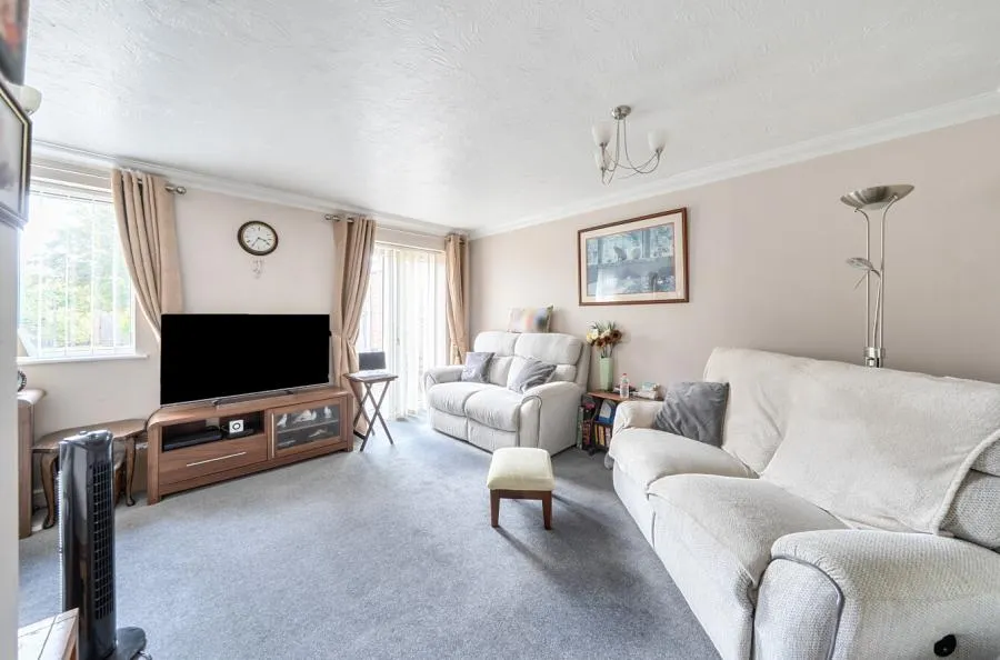 Leagrave High Street, Luton, LU4, photo 12