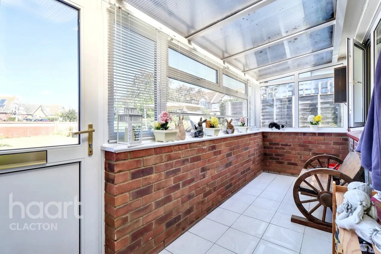 Park Square East, Clacton-On-Sea, CO15, photo 2