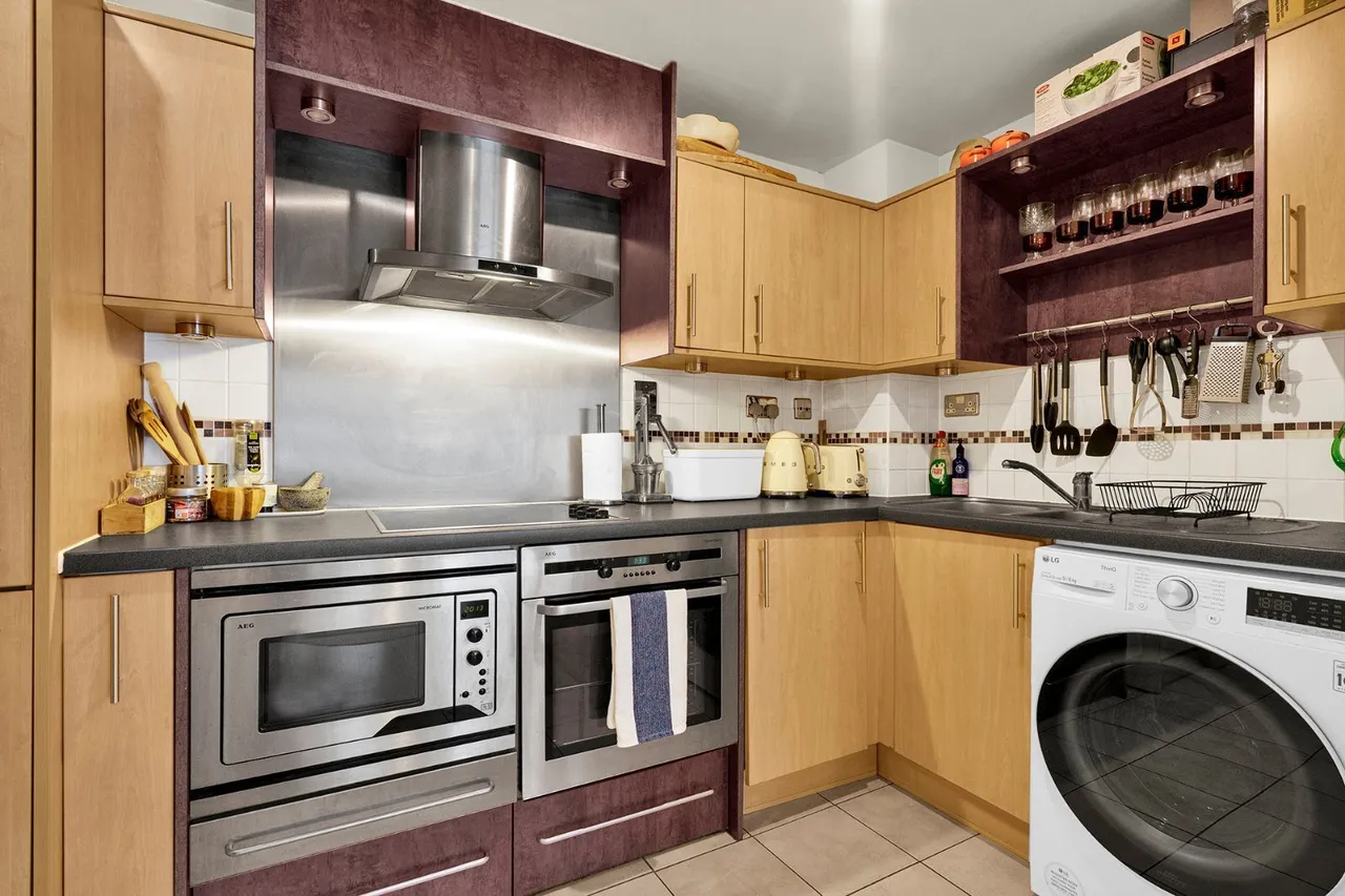 Smugglers Way, Wandsworth, SW18, photo 11