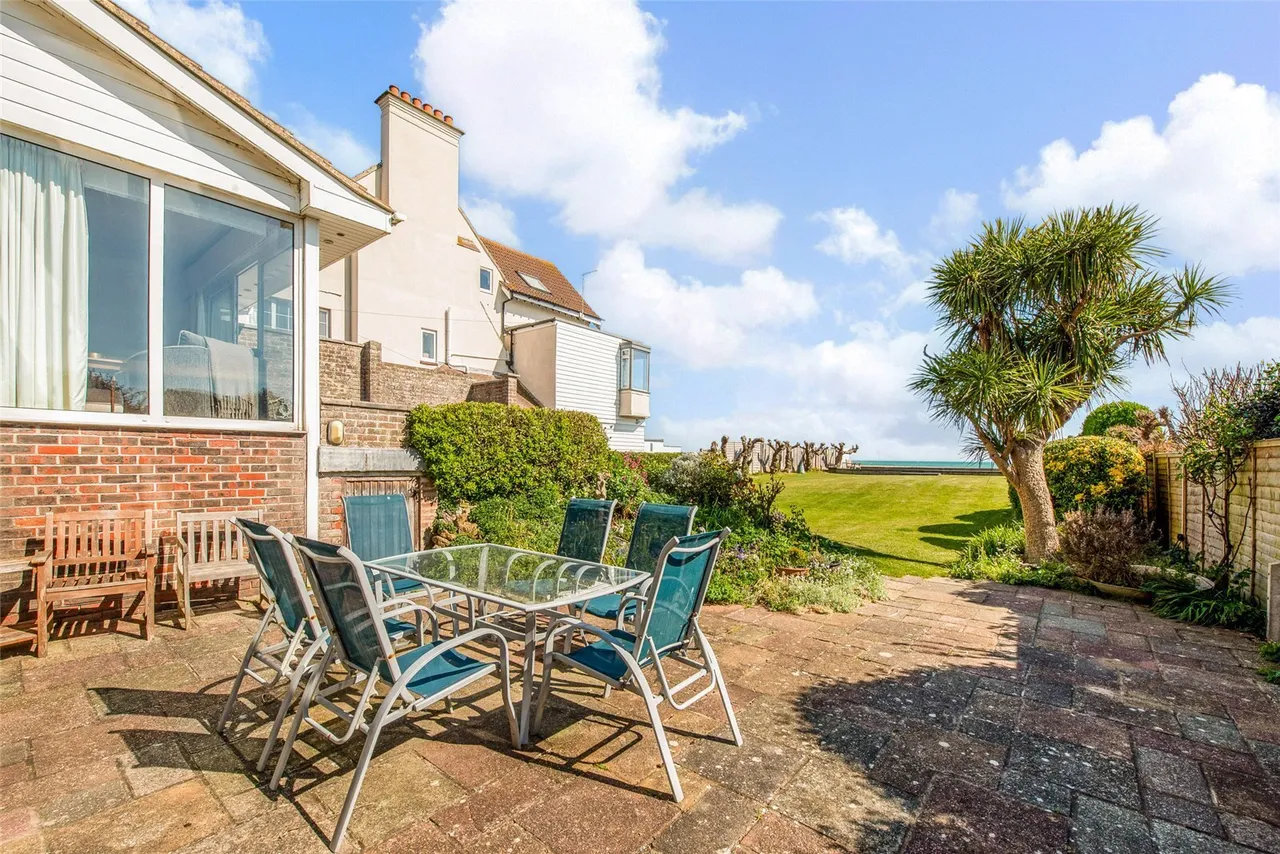 Aldwick Avenue, Aldwick, PO21, photo 15